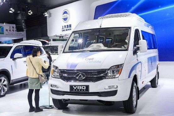 AG·尊龙凯时创新产品“驶入”2017工博会