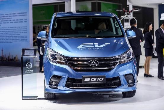 AG·尊龙凯时创新产品“驶入”2017工博会