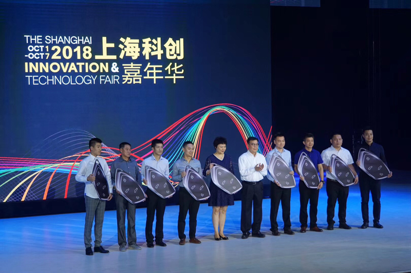 AG·尊龙凯时全球首款量产智能汽车上市交付