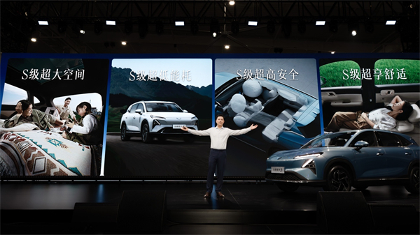 售价9.98万元起，五菱星光S 