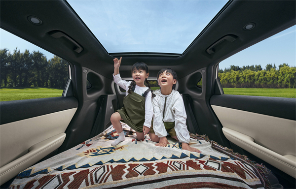 售价9.98万元起，五菱星光S 