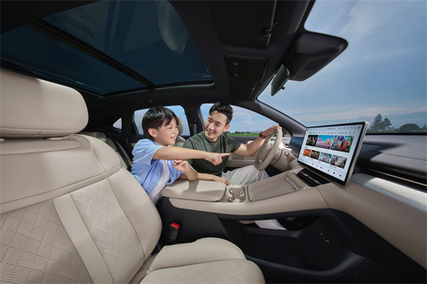 售价9.98万元起，五菱星光S 