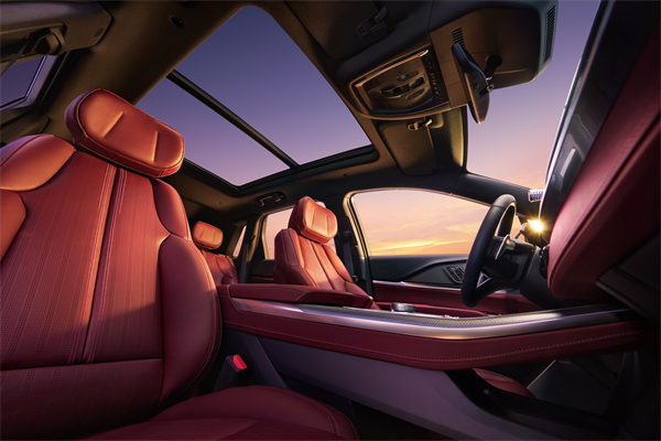 限时一口价26.59万起 凯迪拉克全新XT5上市